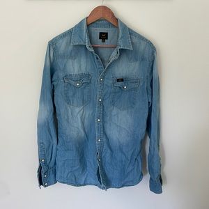 Men’s Lee button down denim shirt, size M